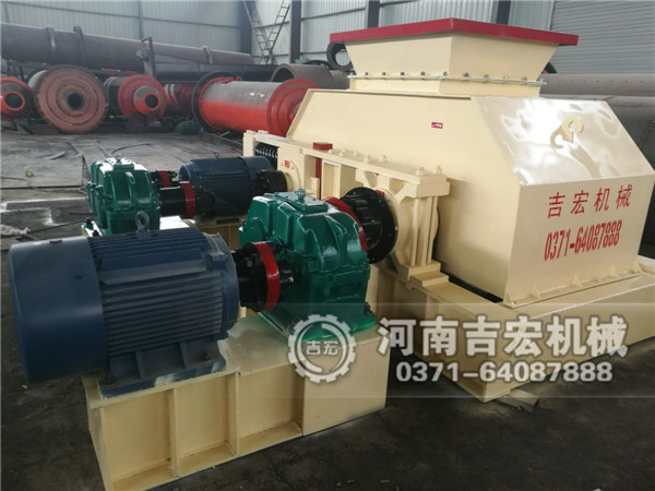 大型雙輥破碎機(jī)發(fā)往湖北